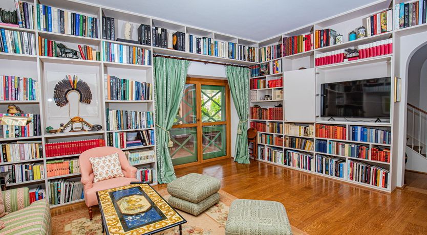 Photo of Charming Views