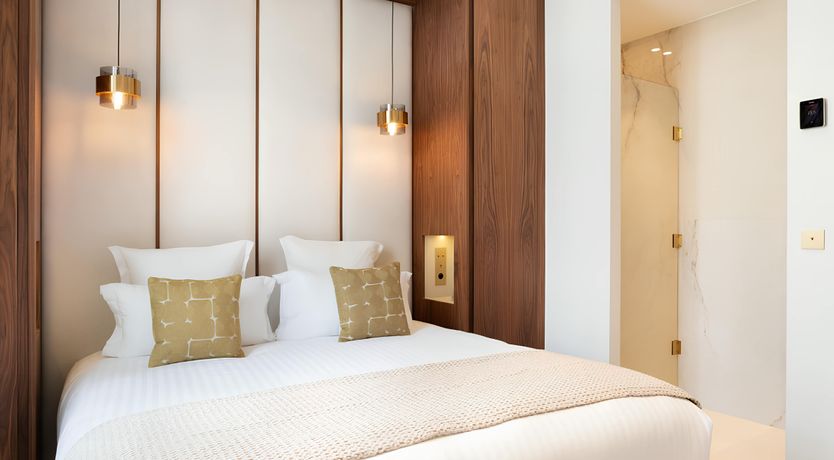 Photo of Parisian Majesty