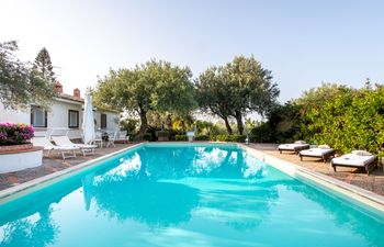 Coastal Residence Holiday Home