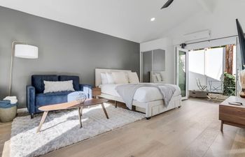 Sunset Studio Holiday Home