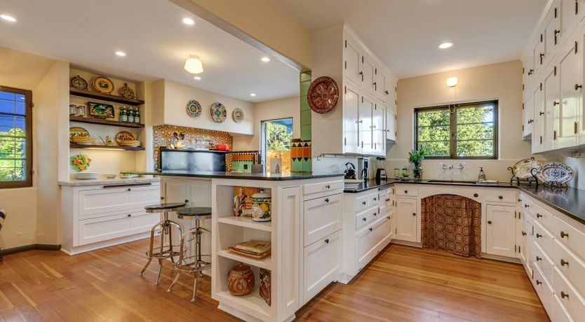 Photo of Golden Sunset Residence