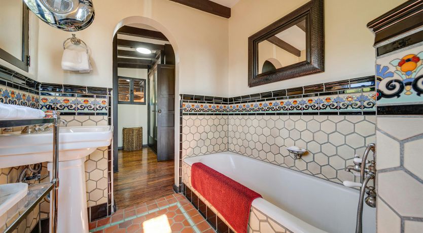 Photo of Golden Sunset Residence