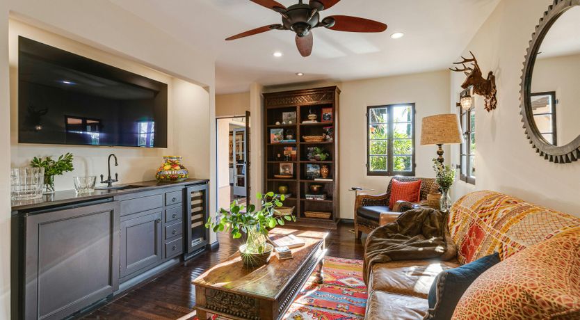 Photo of Golden Sunset Residence