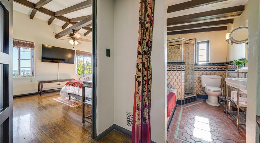 Photo of Golden Sunset Residence