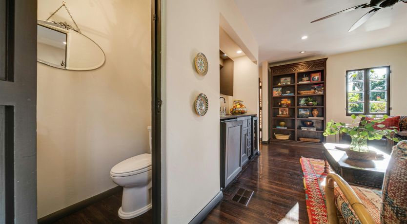 Photo of Golden Sunset Residence