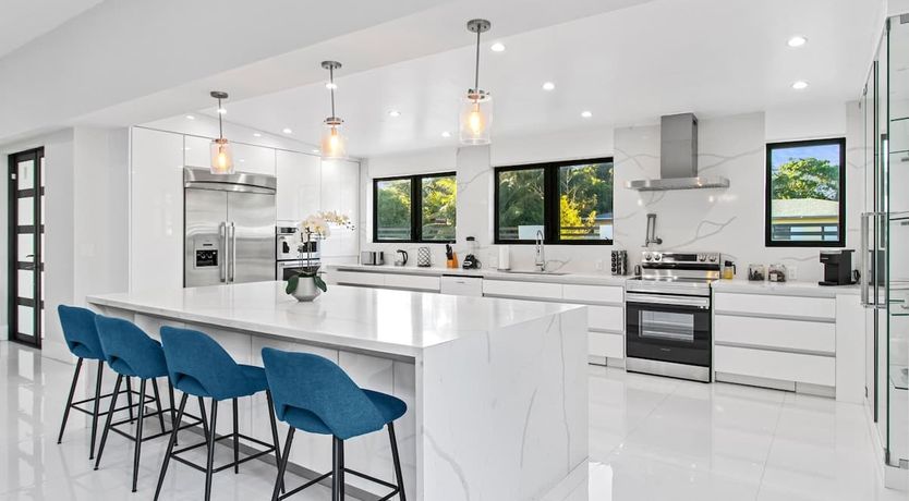 Photo of Court & Cabana