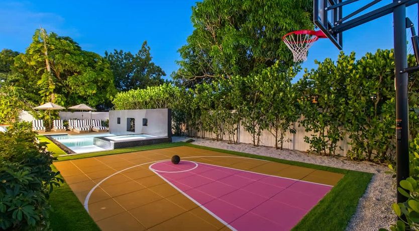 Photo of Court & Cabana