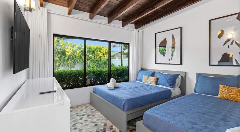 Photo of Court & Cabana