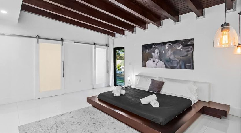 Photo of Court & Cabana