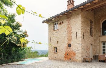 Garden Village Holiday Home