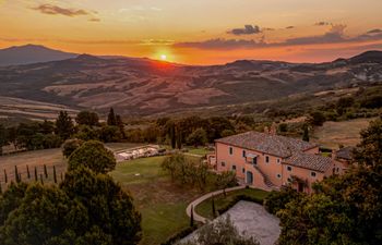 Heaven's Domain Holiday Home