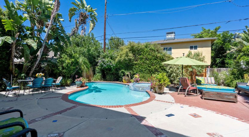 Photo of Oaks Escape