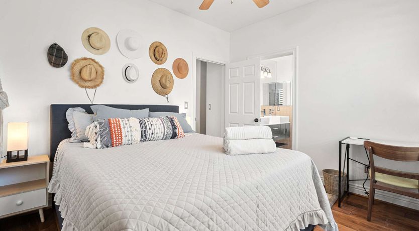 Photo of Oaks Escape