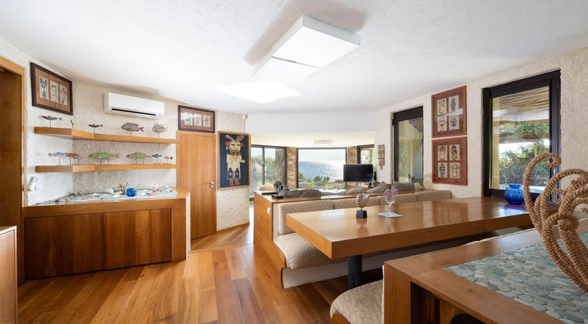 Photo of Golden Coastline Retreat