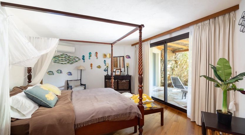 Photo of Golden Coastline Retreat