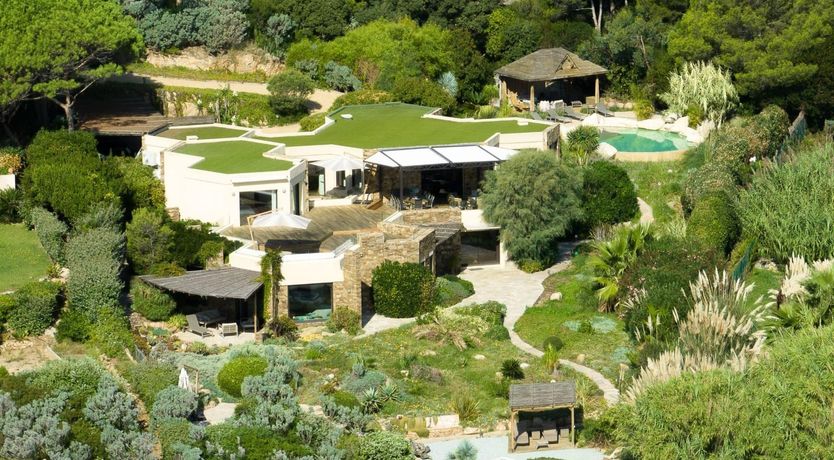 Photo of Golden Coastline Retreat