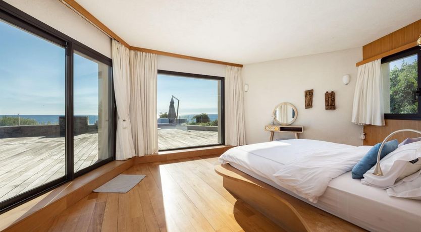 Photo of Golden Coastline Retreat