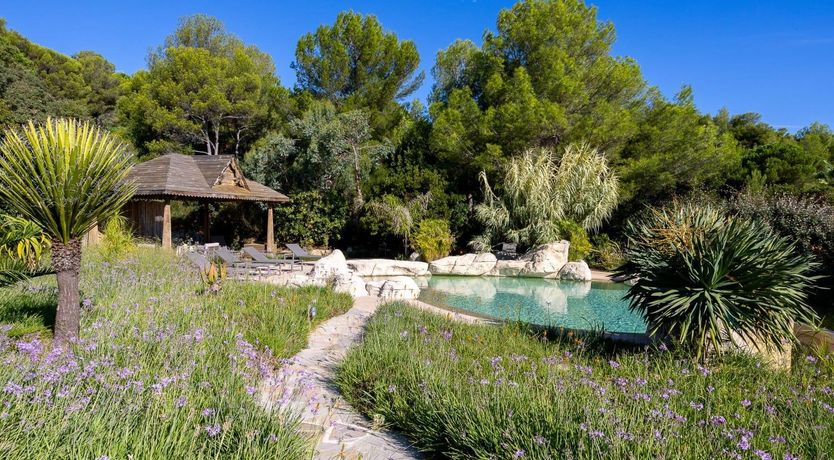 Photo of Golden Coastline Retreat