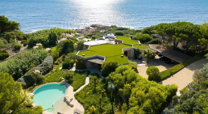 Photo of Golden Coastline Retreat
