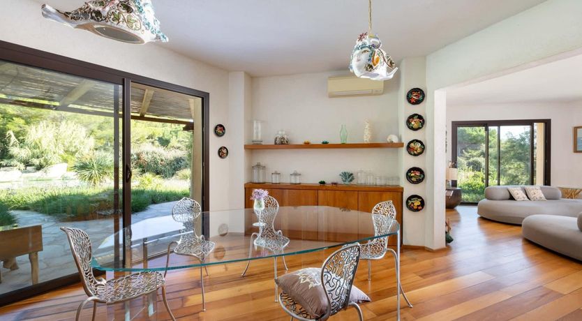 Photo of Golden Coastline Retreat