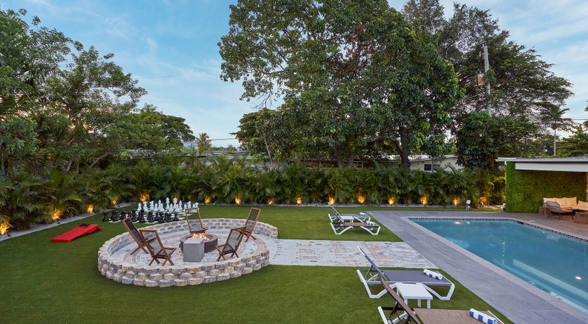 Photo of Coasta Palms