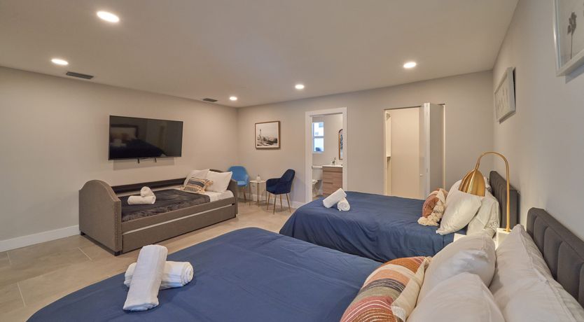 Photo of Coasta Palms