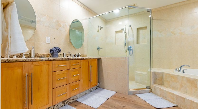 Photo of Lake & Light