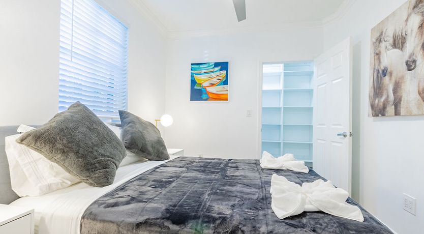 Photo of Lake & Light