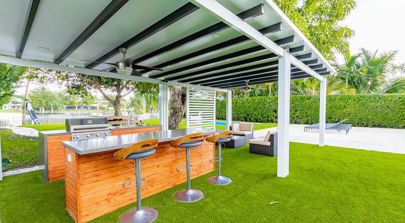 Photo of Lake & Light