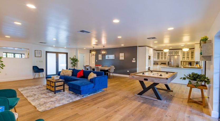 Photo of Lake & Light