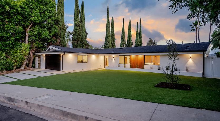 Photo of Quiet City Vista