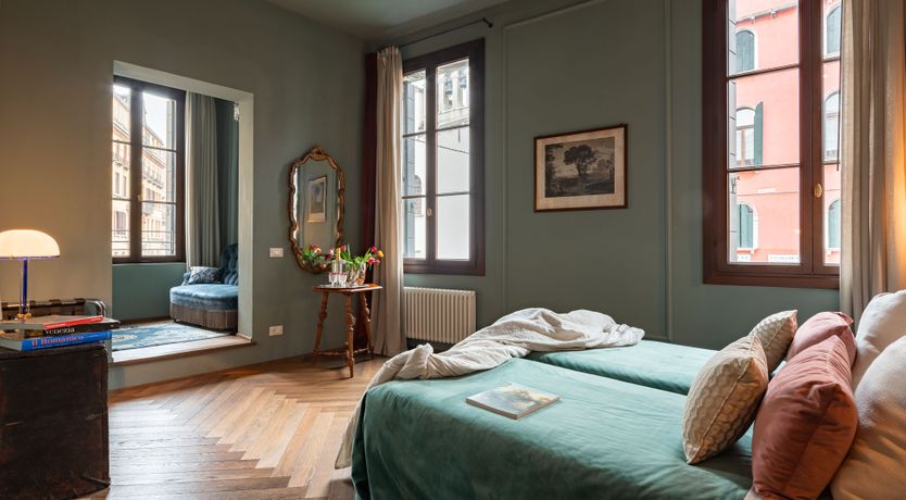 Photo of Canal Jewel