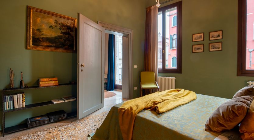 Photo of Canal Jewel