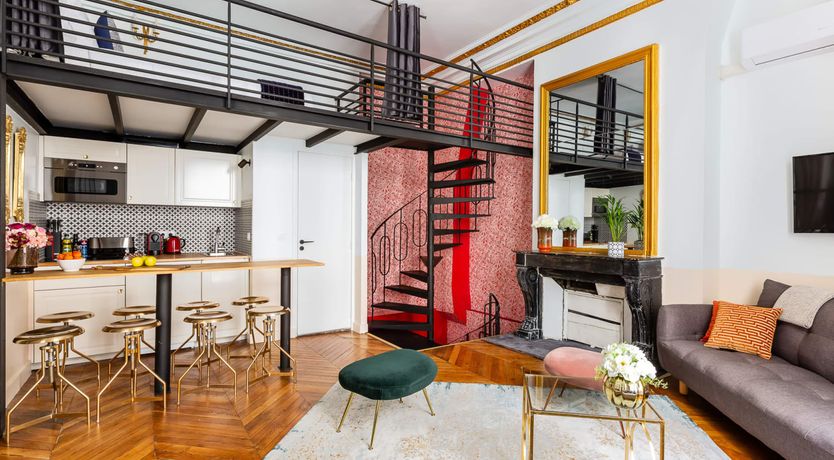 Photo of Napoleon's Neighbour