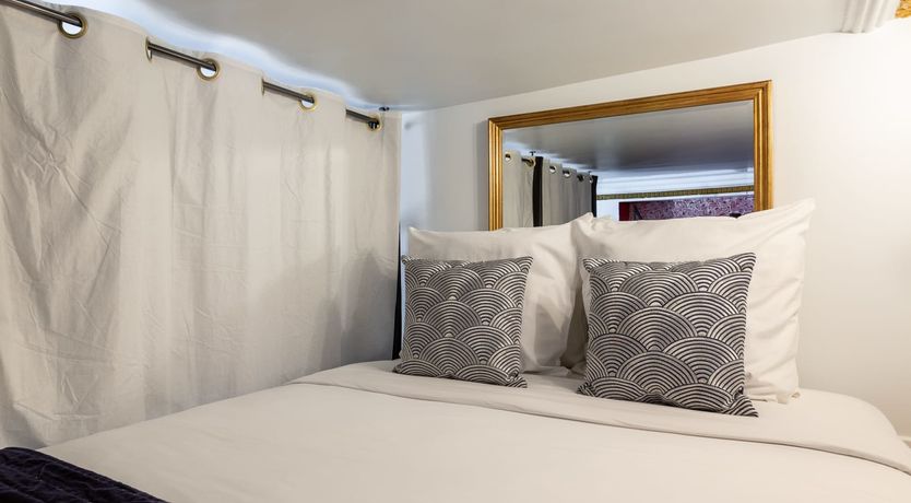 Photo of Napoleon's Neighbour