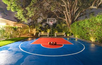 High Hoops Holiday Home