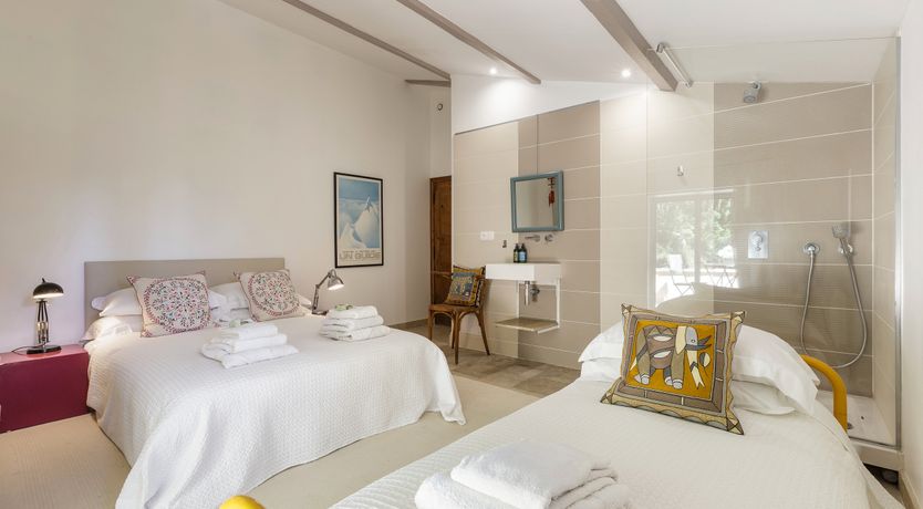 Photo of Rustic Jewel