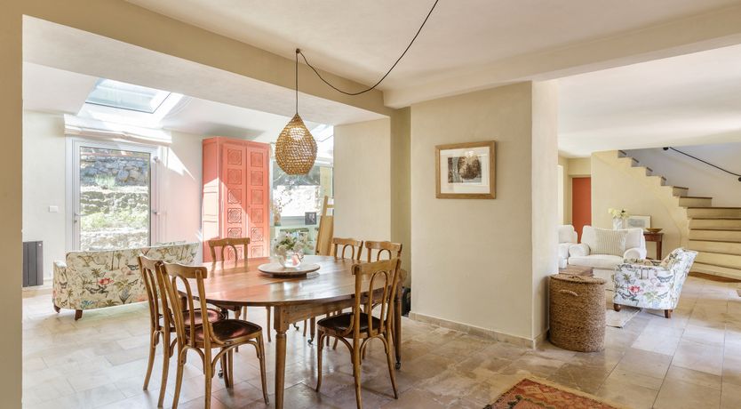 Photo of Rustic Jewel