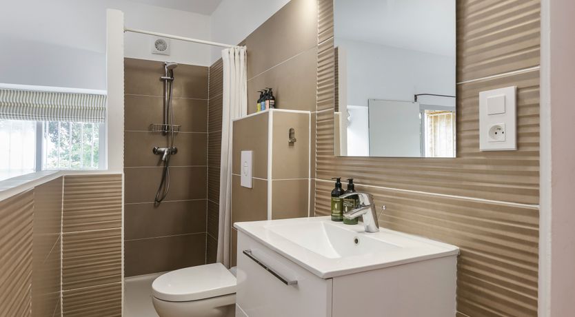 Photo of Rustic Jewel