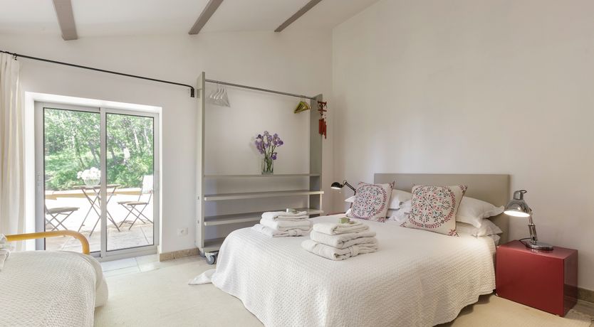 Photo of Rustic Jewel