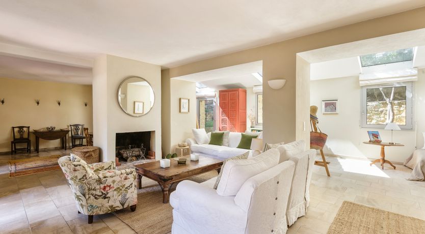 Photo of Rustic Jewel