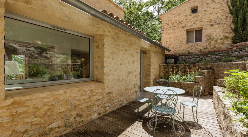 Photo of Rustic Jewel