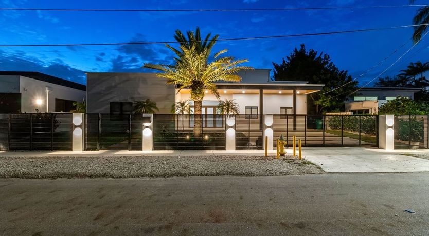 Photo of The Floating Villa