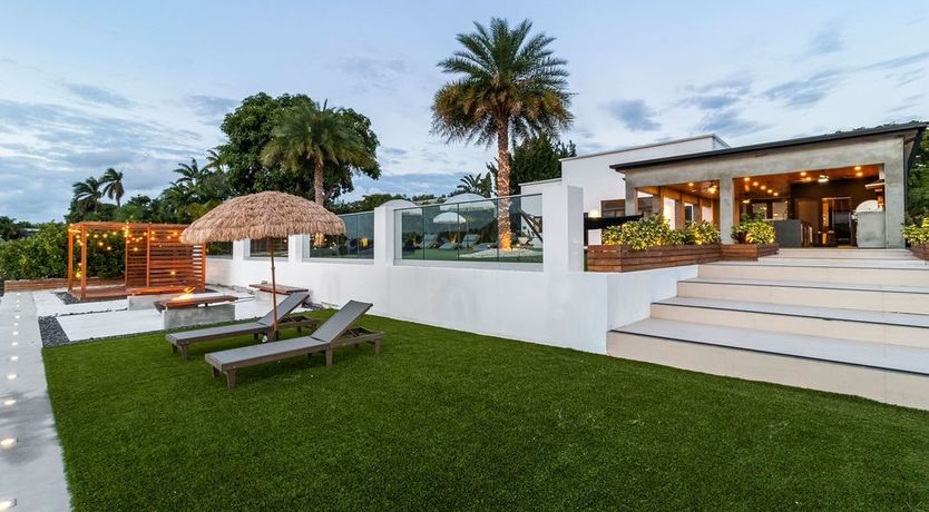 Photo of The Floating Villa