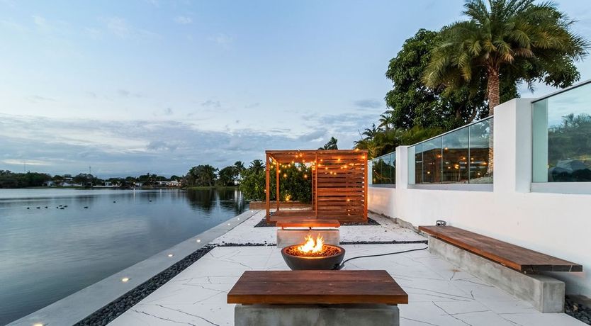 Photo of The Floating Villa