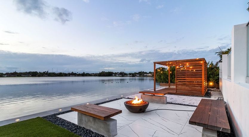 Photo of The Floating Villa