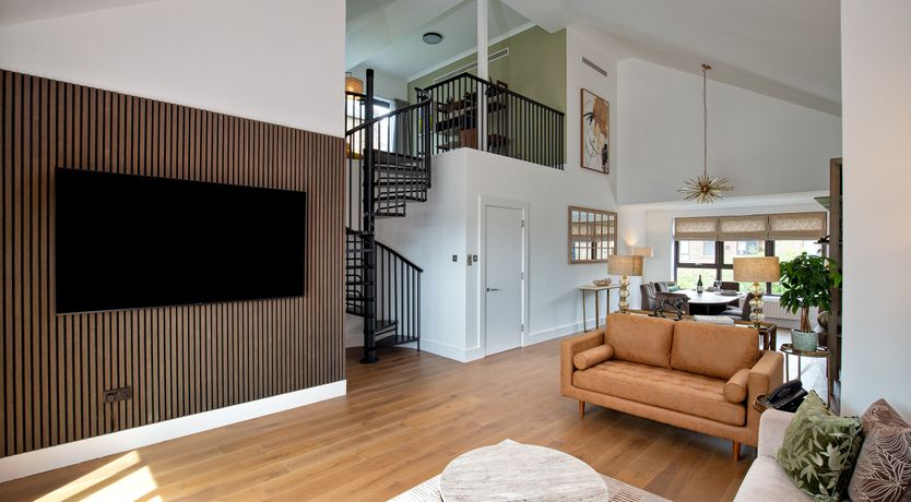 Photo of Royal Jewel