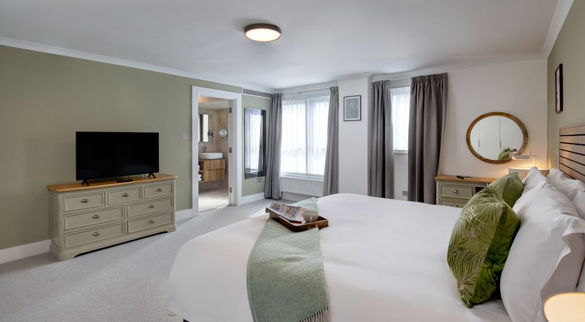 Photo of Royal Jewel