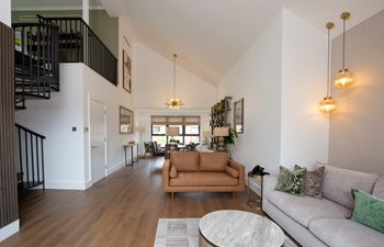 Royal Jewel Holiday Home