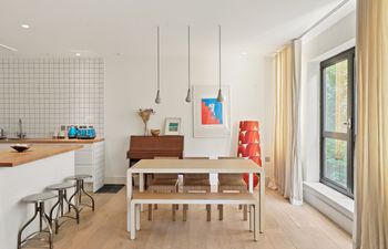 Urban Simplicity Holiday Home